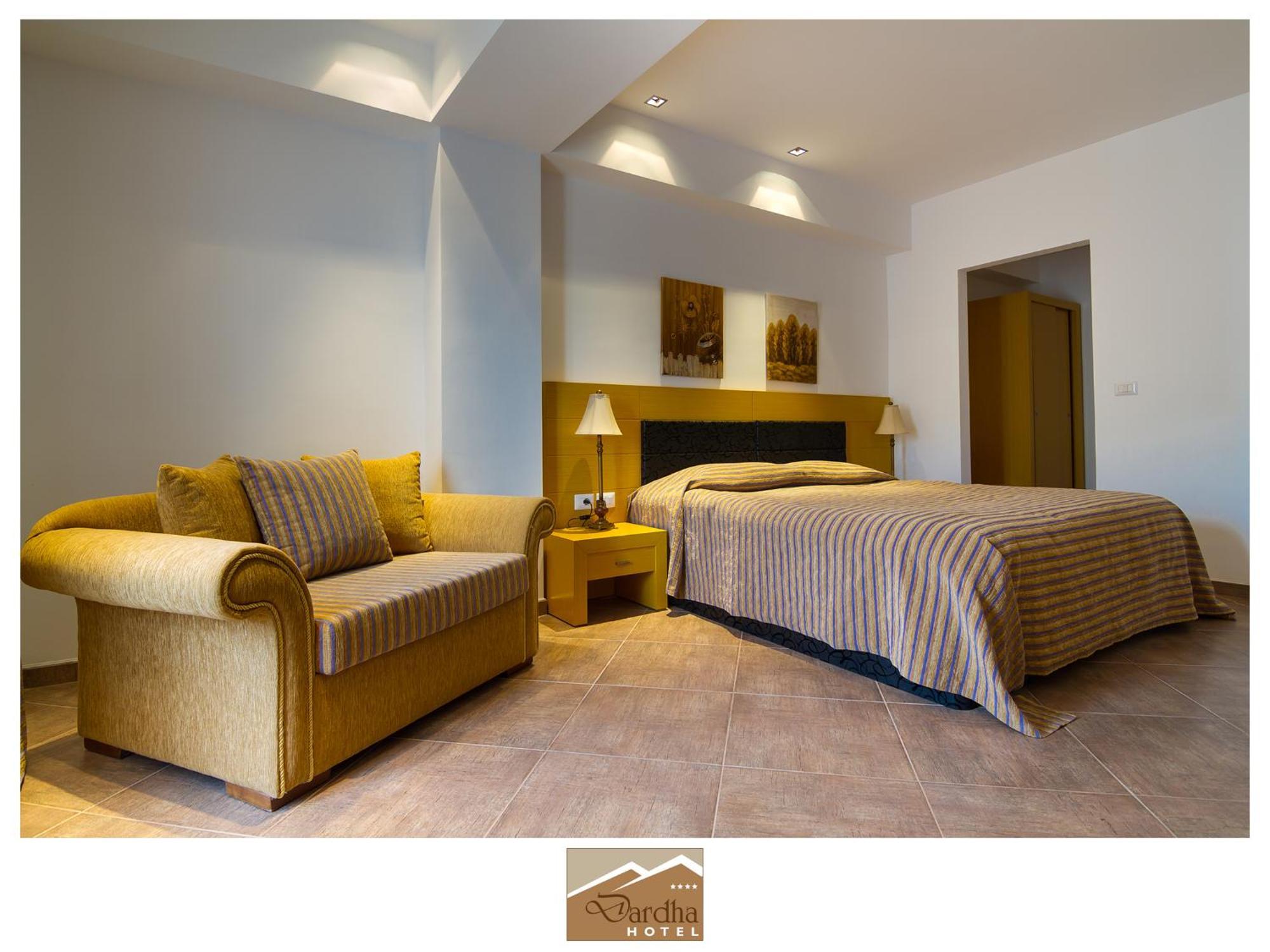 Hotel Dardha Kamer foto