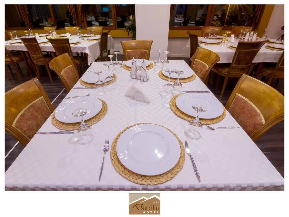 Hotel Dardha Buitenkant foto